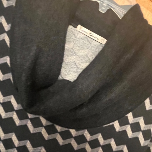 Luna Claire Tunic Sweater - Picture 3 of 3